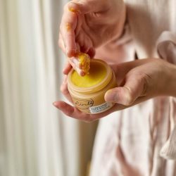 Cleansing Face Balm with Apricot Powder